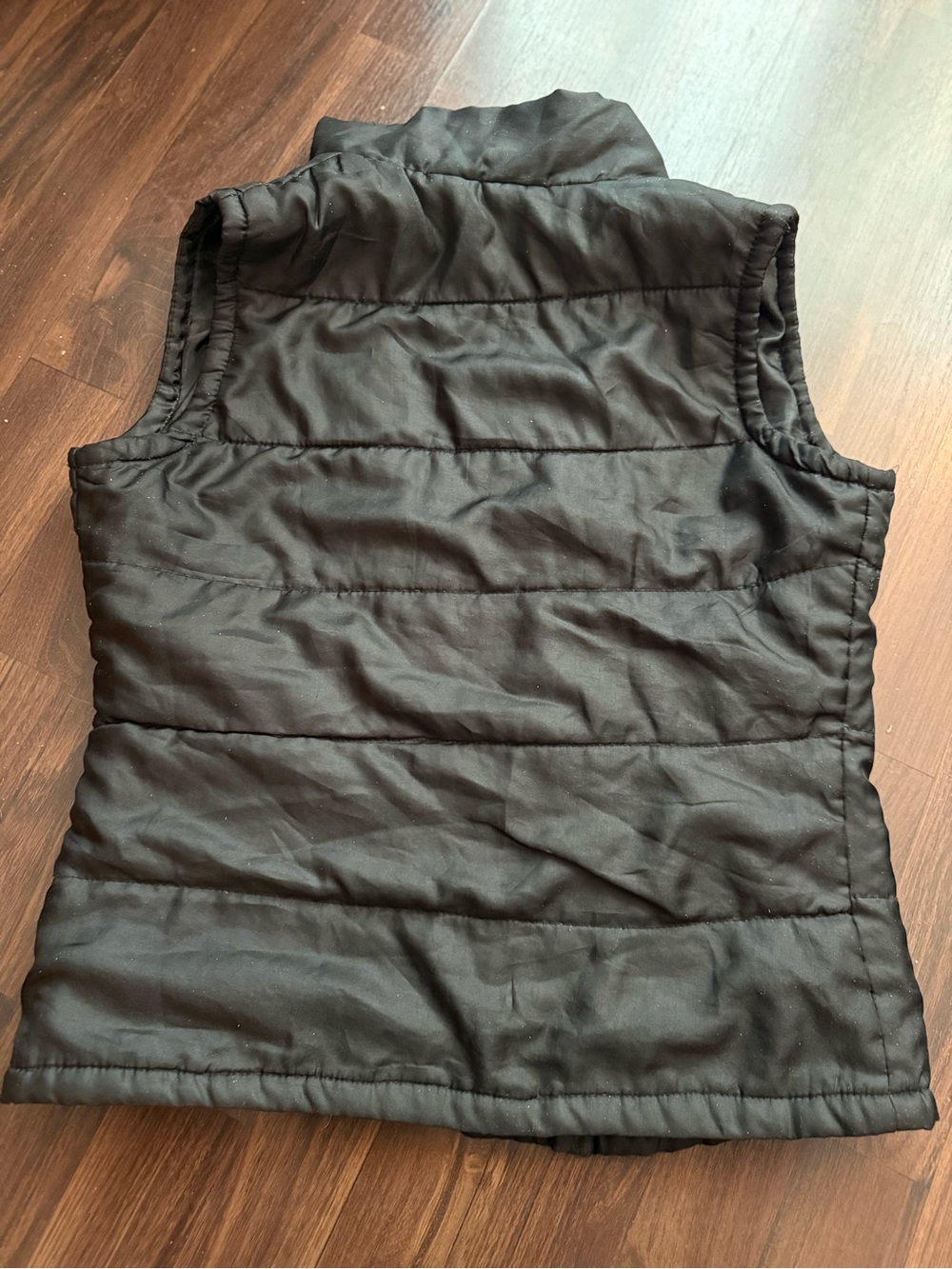 Black Puffer Vest Snap Button Only NO ZIP Priced to Sell🔥 - Picture 3 of 4